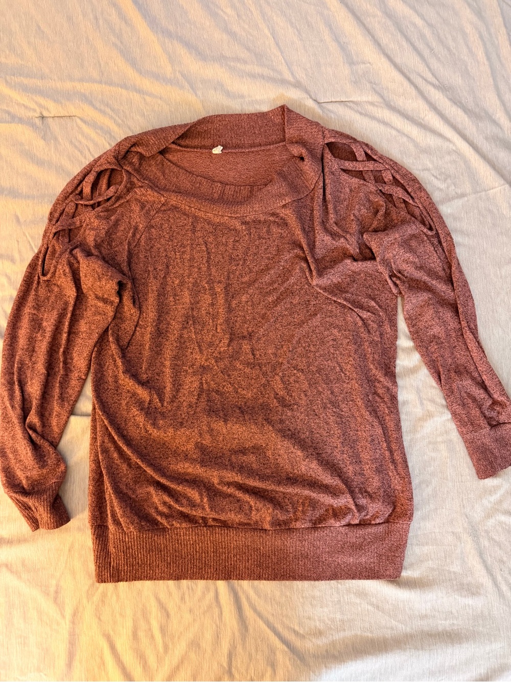 Women’s Open-Shoulder Knit Sweater in Dusty Rose